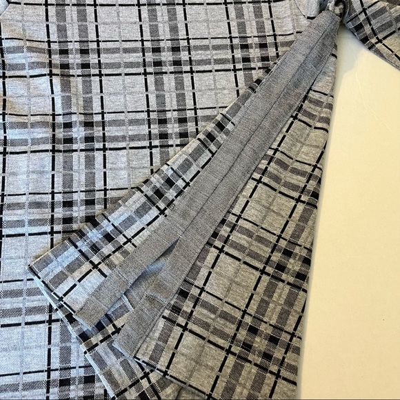 J Jill women’s grey plaid 3/4 sleeve tunic top, Medium - Picture 7 of 8